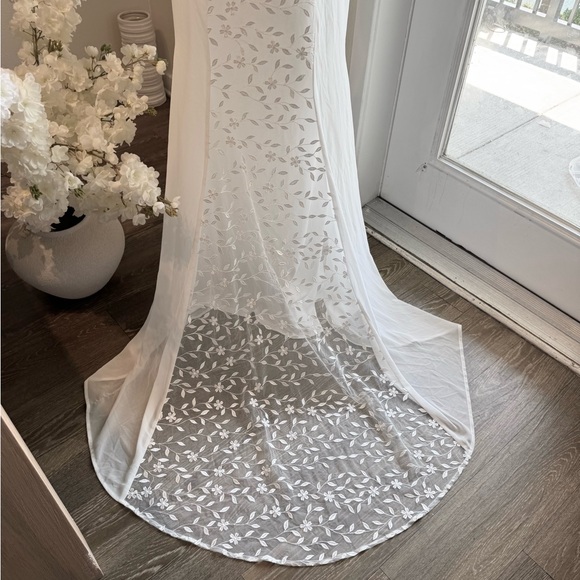 Wedding Dress off shoulder White Sheer Floral Gown size Small - Picture 8 of 11